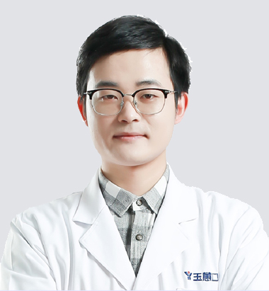 邓  天丨执业医师